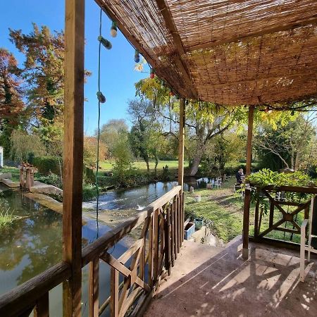 La Roulotte Du Moulin De Palet Villa Baugé Екстериор снимка