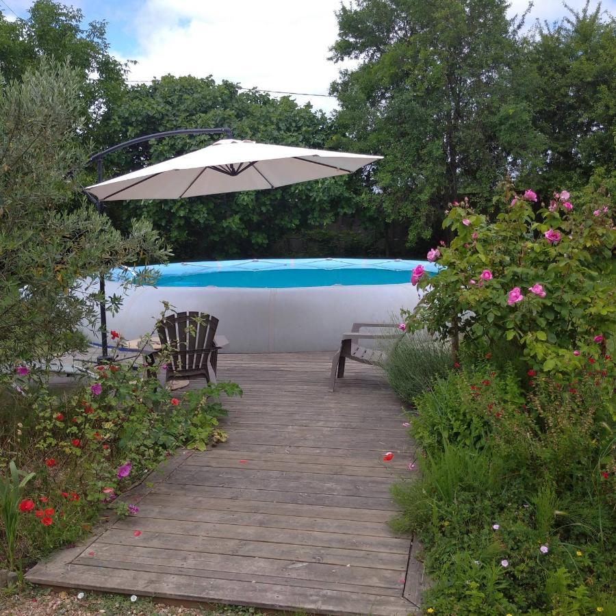 La Roulotte Du Moulin De Palet Villa Baugé Екстериор снимка